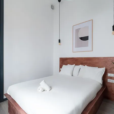 Columbus Rooftop Hostal *