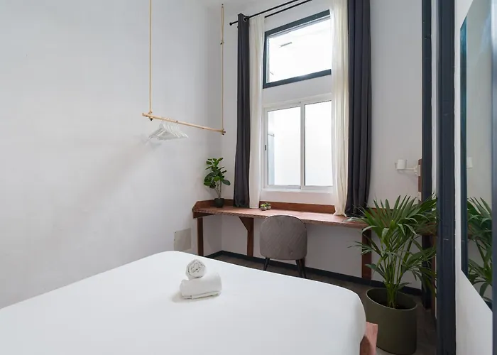 Columbus Rooftop Hostel *